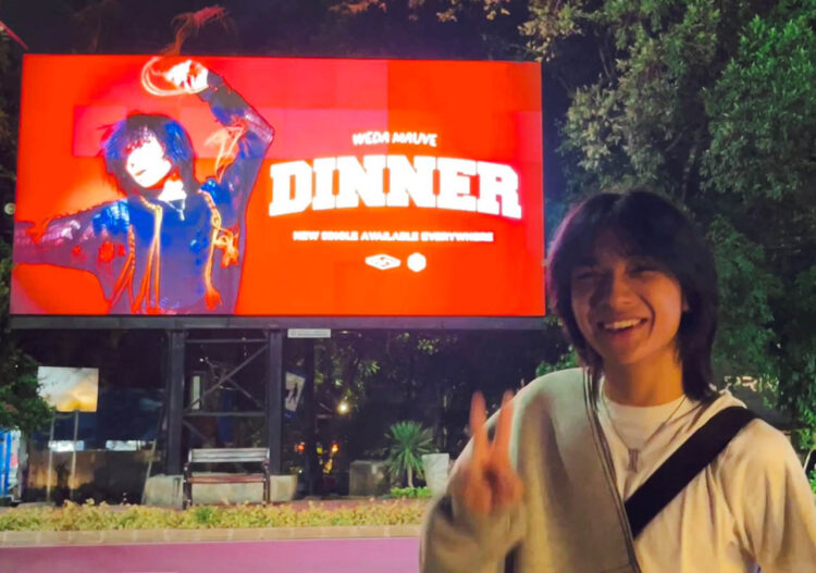 Bersiaplah untuk menemui tiga artis andalan Semesta Records, yaitu Rayen Pono, Weda Mauve, dan Anastasia Ria di beberapa titik videotron ikonik di Jakarta.