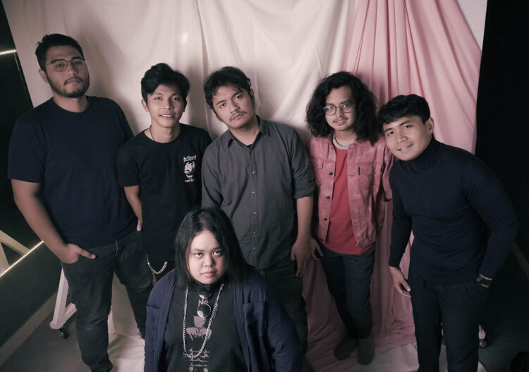 Raden Ajeng And The Angel Wings