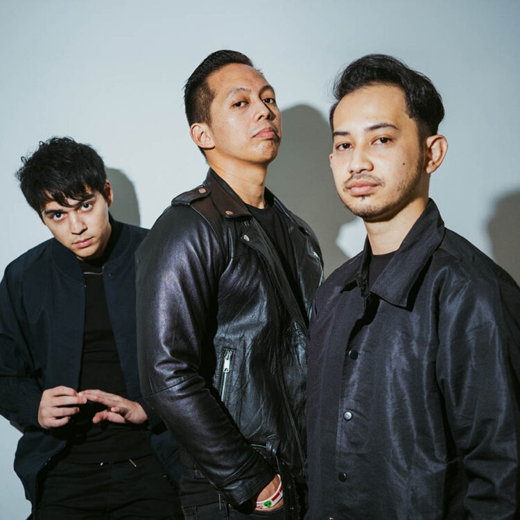 Dear9three Bright Side of The Moon